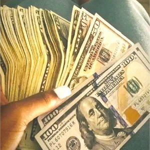 Meet your Posher, Maya